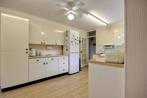 2 bedroom detached bungalow for sale, The Lawns, Anlaby, Hull