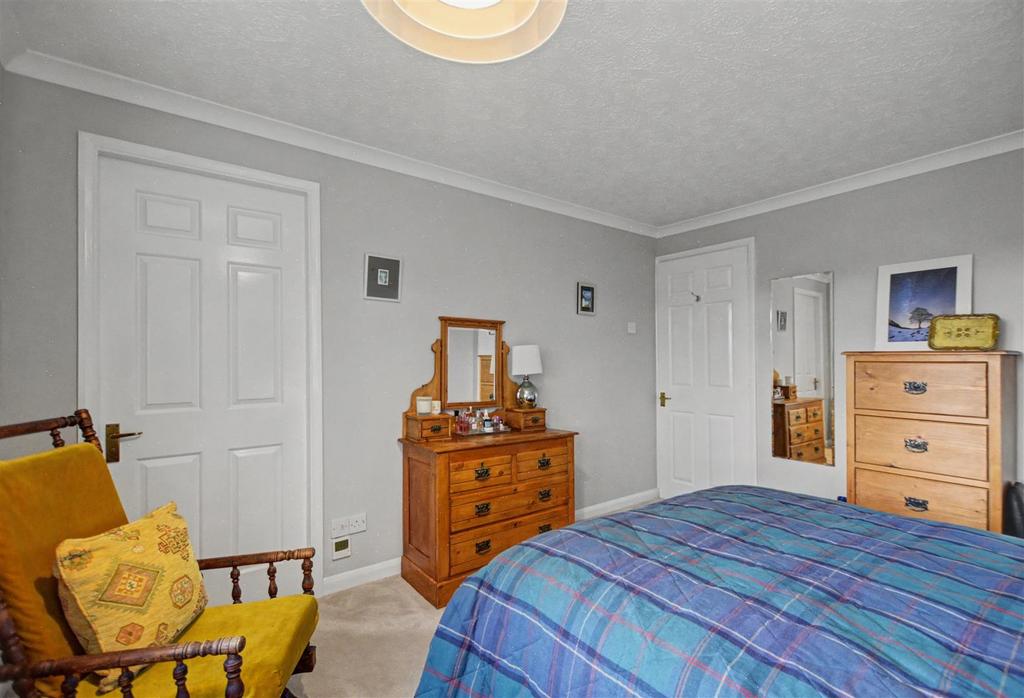 Bedroom 1 3.jpeg