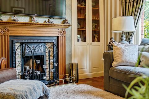 3 bedroom terraced house for sale, The Park, Penketh, Warrington, Cheshire, WA5