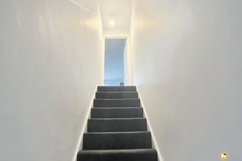 1 bedroom flat to rent, Tennyson Avenue, Wakefield WF3