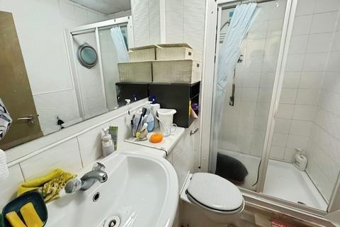 1 bedroom flat for sale, Gilmartin Grove, Kensington, Liverpool, L6