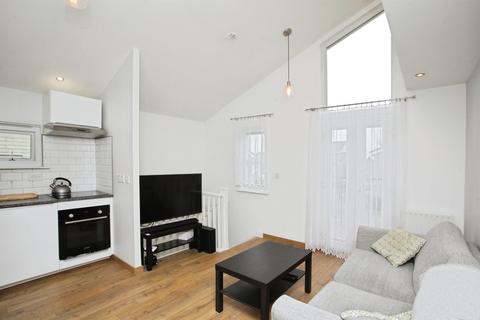 1 bedroom apartment for sale, Follager Road, Rugby