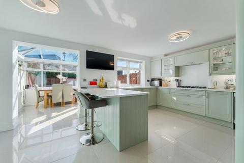 4 bedroom semi-detached house for sale, Lingwell Park, Widnes WA8