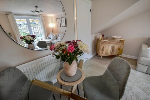 2 bedroom end of terrace house for sale, Shorefields, Rainham, Gillingham, ME8