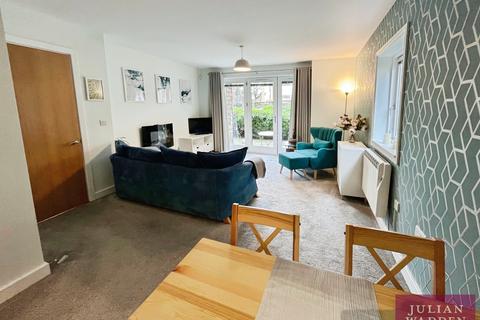 2 bedroom flat for sale, Nell Lane, West Didsbury, Manchester, M20