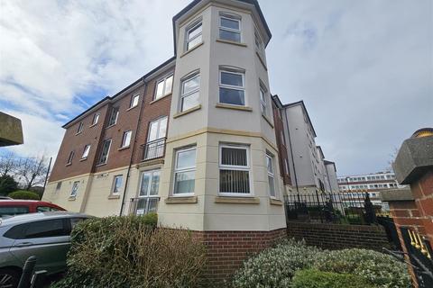 undefined, Windsor Way, Aldershot