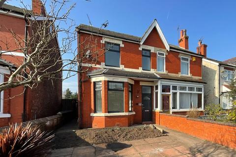 3 bedroom semi-detached house for sale, Wennington Road, Southport PR9