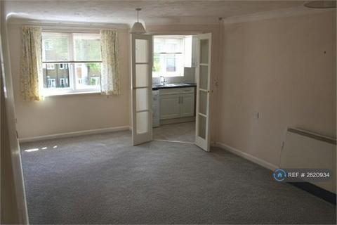 1 bedroom flat to rent, Katherine Court, Camberley, GU15