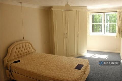 1 bedroom flat to rent, Katherine Court, Camberley, GU15