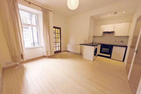 1 bedroom flat to rent, West Bridge Street, Falkirk, FK1
