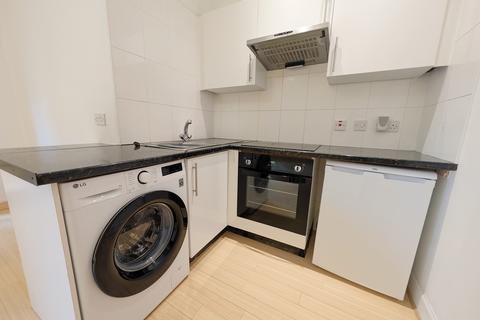 1 bedroom flat to rent, West Bridge Street, Falkirk, FK1