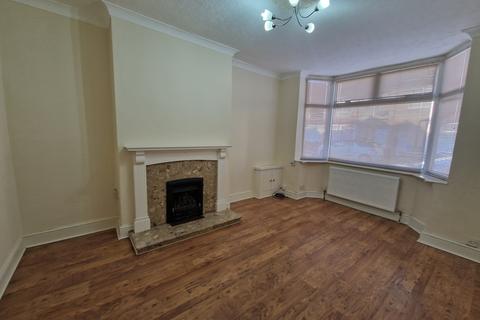3 bedroom house to rent, Somersall Street, Mansfield, NG19