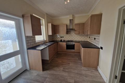 3 bedroom house to rent, Somersall Street, Mansfield, NG19