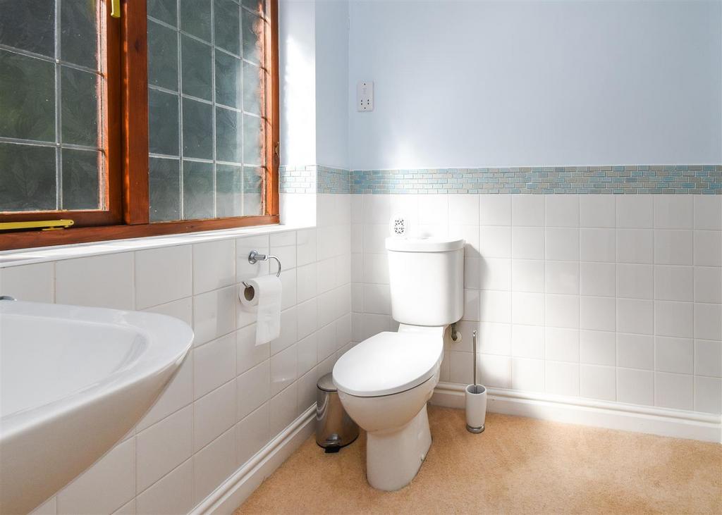 Keepers Lodge - En-Suite Shower Room.jpg