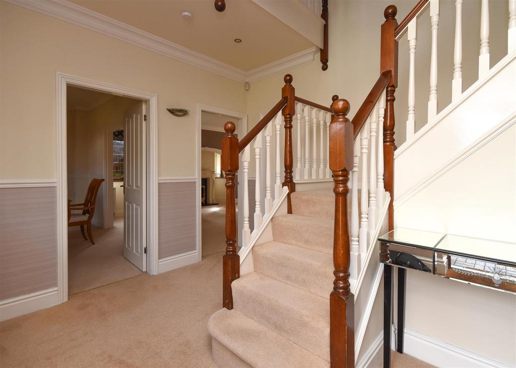 Keepers Lodge - Hallway.jpg