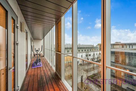 3 bedroom flat to rent, Love Lane, Woolwich, London