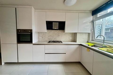 undefined, Kingsland, Broxwood Way, London