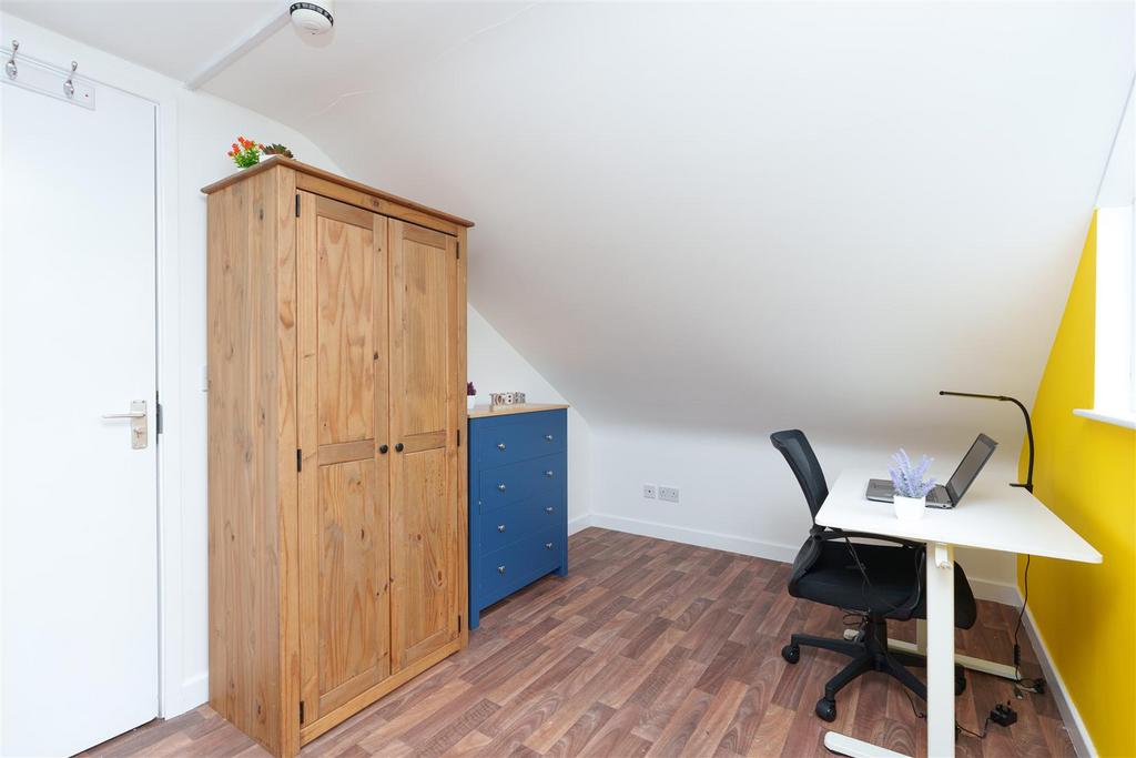 Room 8 2.jpg