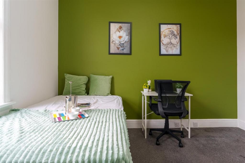 Room 6.jpg