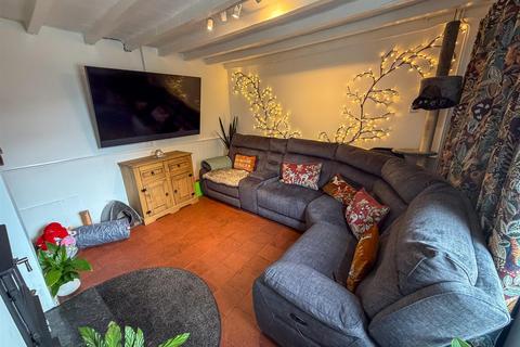 undefined, Heol Llewelyn, Coedpoeth, Wrexham