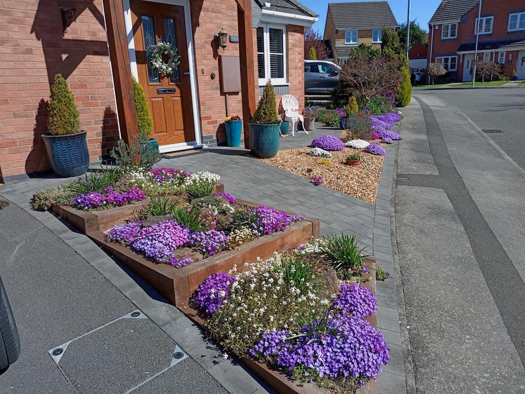 Garden2.jpg