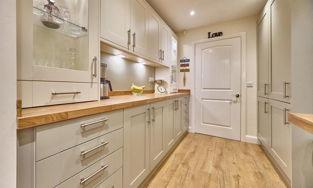 Open Plan Living/Dining/Kitchen