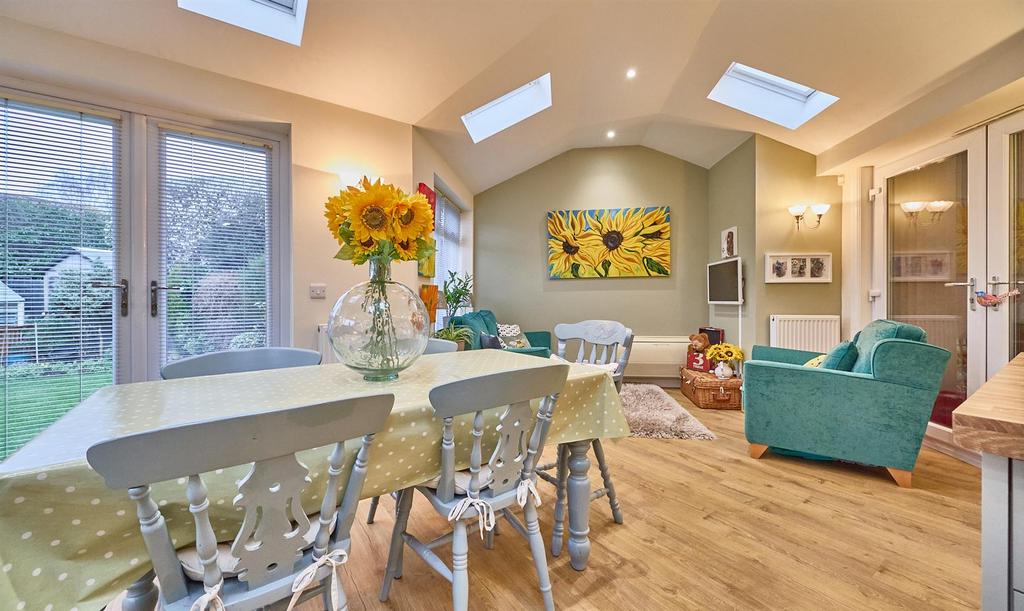 Open Plan Living/Dining/Kitchen