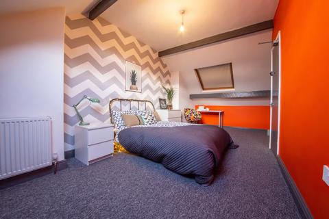 4 bedroom terraced house to rent, Denham Road, Sheffield S11