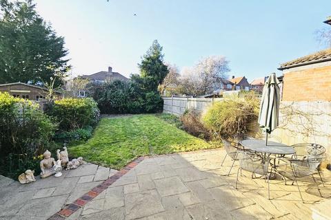 3 bedroom semi-detached house for sale, Francklyn Gardens, Edgware HA8
