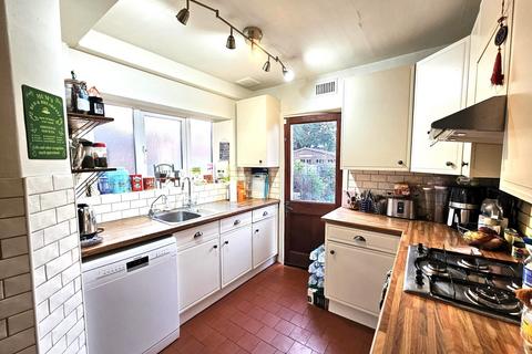 3 bedroom semi-detached house for sale, Francklyn Gardens, Edgware HA8