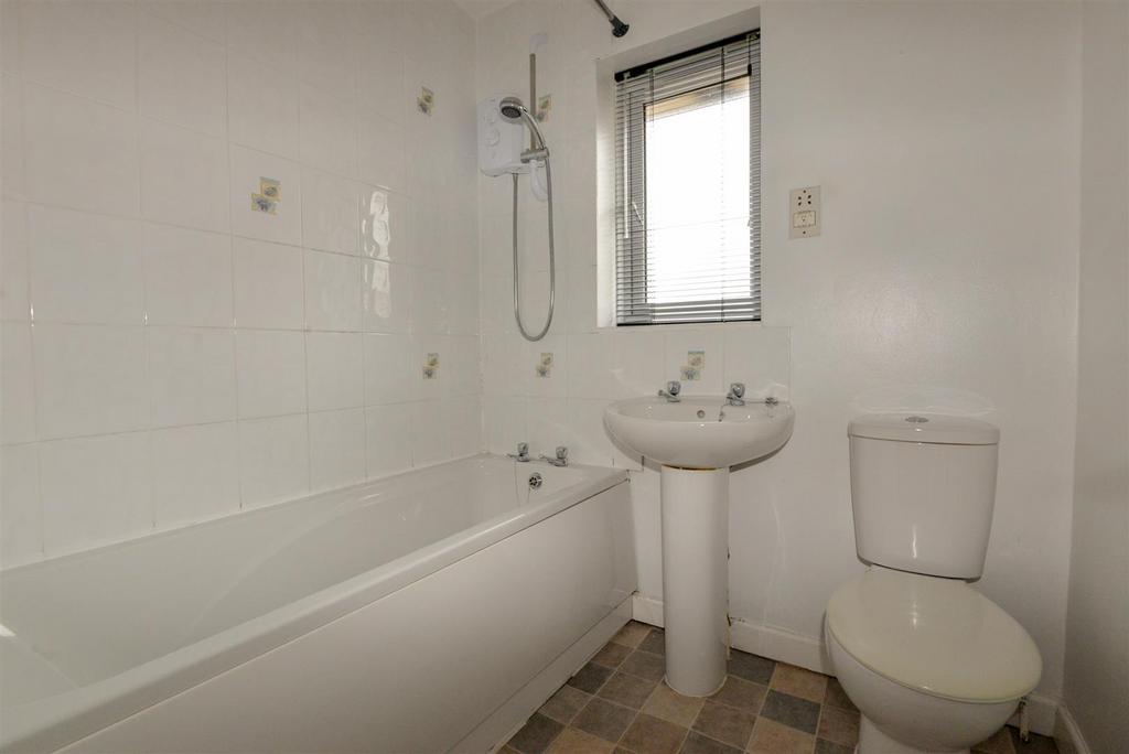 Bathroom 1.jpg