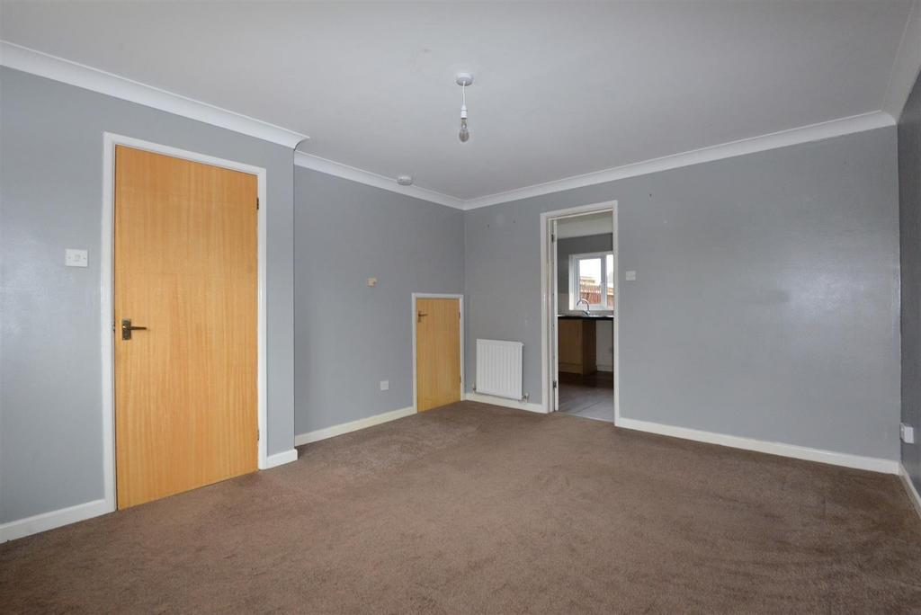 Living Room 3.jpg
