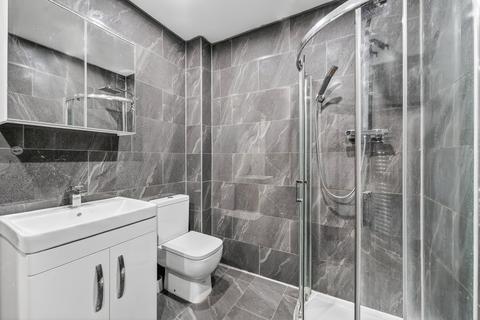 2 bedroom flat to rent, Blue Anchor Lane, London