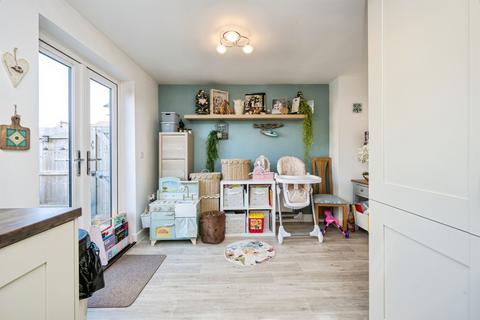 3 bedroom semi-detached house for sale, Rutherford Crescent, Leighton Buzzard