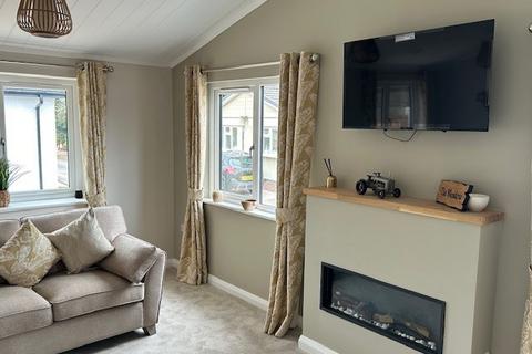 2 bedroom park home for sale, Fleet, Hampshire, GU52