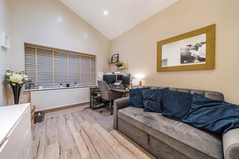 4 bedroom end of terrace house for sale, Greenway, Chislehurst, BR7