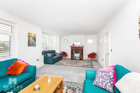 undefined, Hengistbury Road, Bournemouth, BH6 4