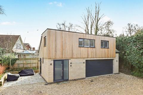 undefined, Chambrai Close, Applefort-upon-Thames
