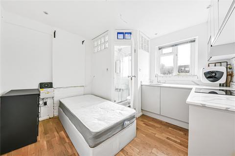 Studio to rent, Hillfield Road, London, NW6