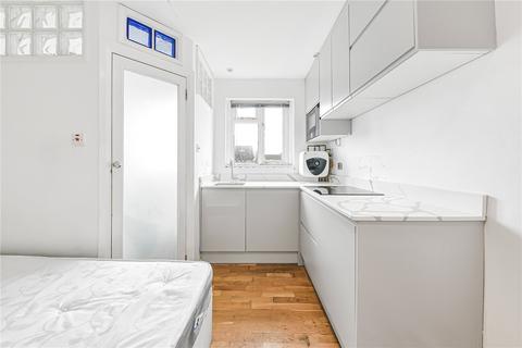 Studio to rent, Hillfield Road, London, NW6