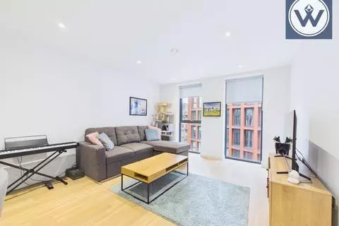 Apartment in Manchester, City Centre - View 4