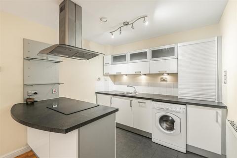 1 bedroom apartment for sale, Throwley Way, Sutton