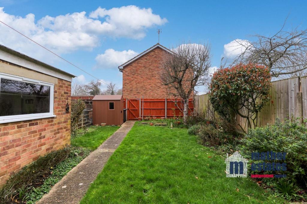 4 Sish Cl, Stevenage, SG1-13.jpg