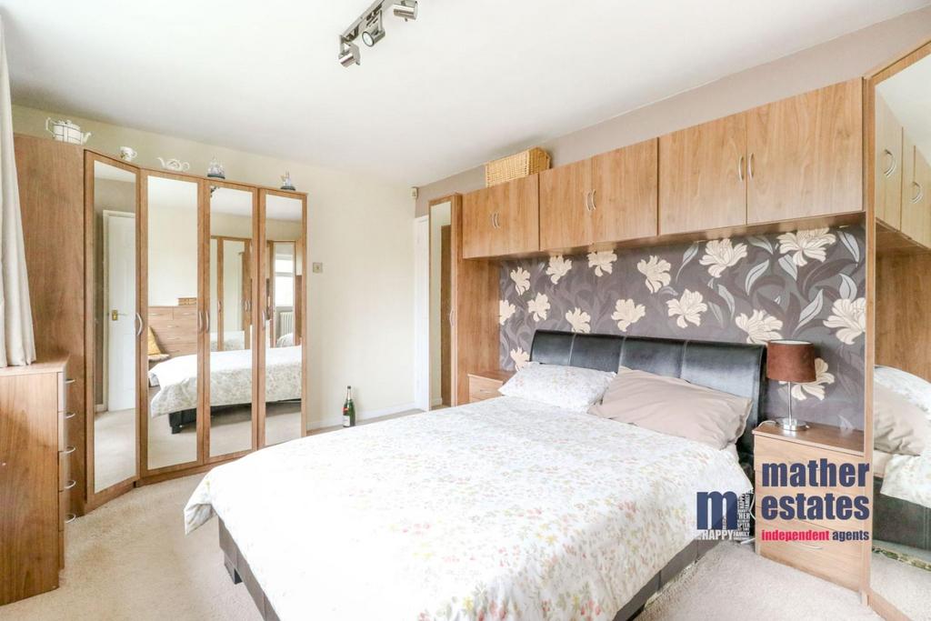 4 Sish Cl, Stevenage, SG1-27.jpg