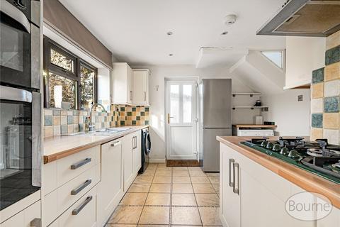 3 bedroom semi-detached house for sale, Queenhythe Road, Jacob's Well, Guildford, Surrey, GU4