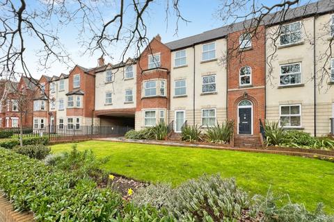 2 bedroom flat for sale, Copthorne Road, Shrewsbury