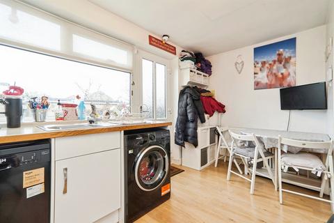 3 bedroom terraced house for sale, Church Avenue, Horsforth, Leeds