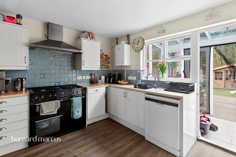 2 bedroom terraced house for sale, Abinger Close, North Holmwood, Dorking