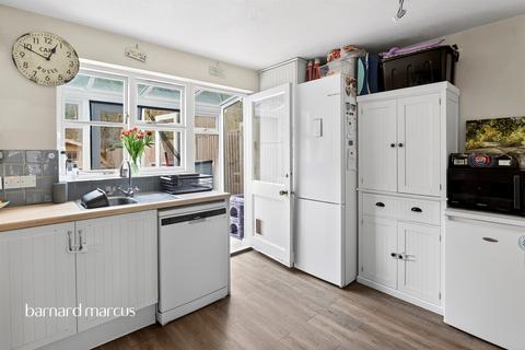 2 bedroom terraced house for sale, Abinger Close, North Holmwood, Dorking