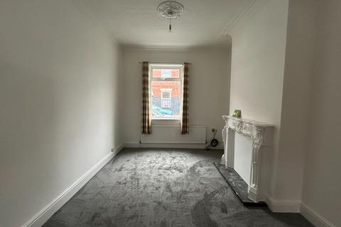 undefined, Division Road, Hull HU3